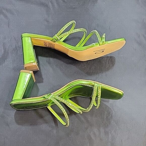 BRAND NEW UNILODY MULTI-STRAP SLIP-ON SQUARE TOE BLOCK  HEEL SANDAL - Picture 10 of 16